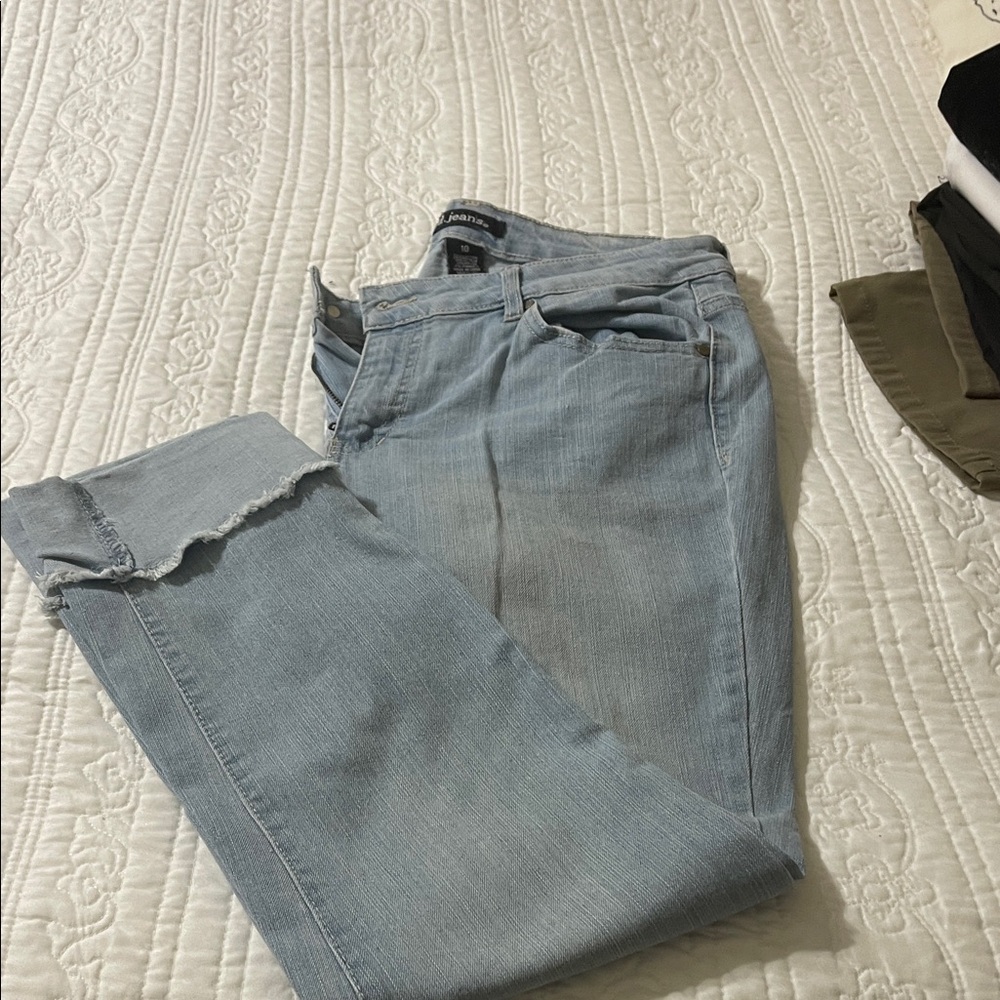 d. jeans Women's Light Blue Ankle Jeans